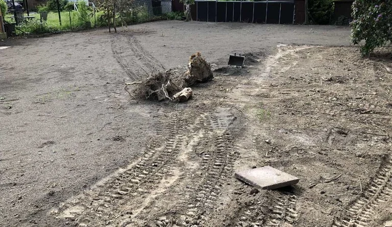 Anlegen von Rasenflächen galerie vorher 5